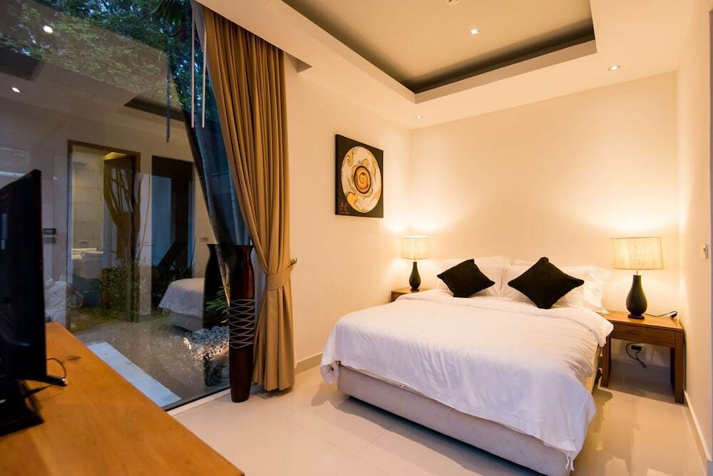 Тхаланг: Excellence Beachfront Villa