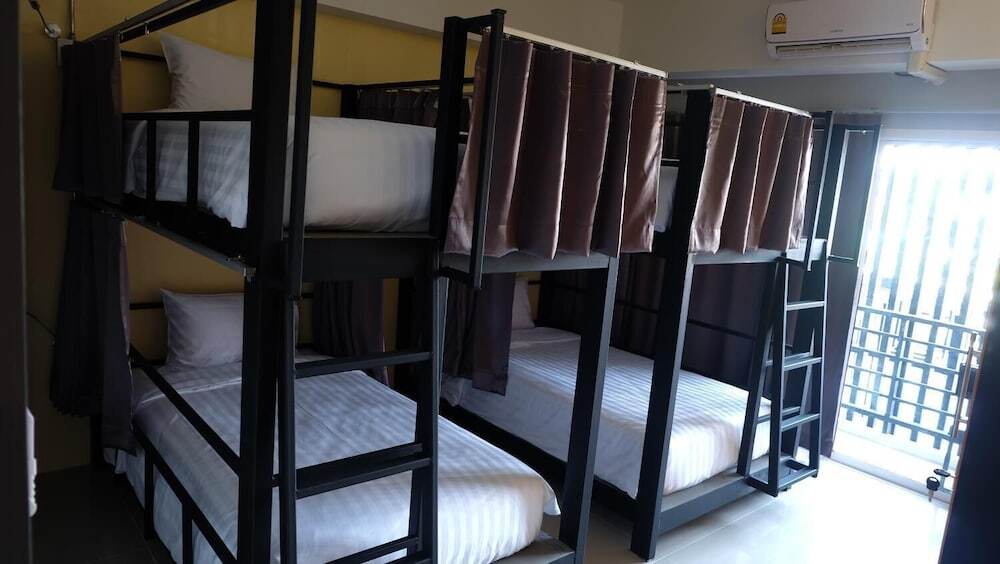 Муанг: Airport Hostel Phuket