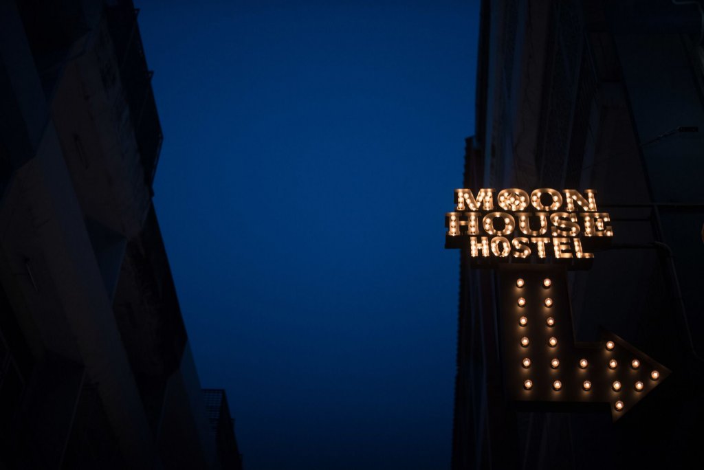 Бангкок: Moon House Hostel