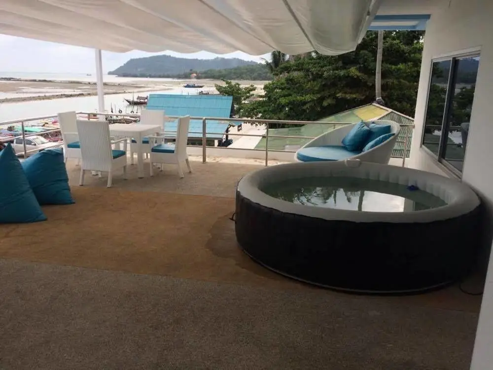 Самуи: Hunters Hostel & Rooftop Bar