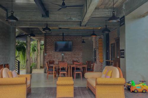 Сам-Рои-Йот: Goodhope Villa
