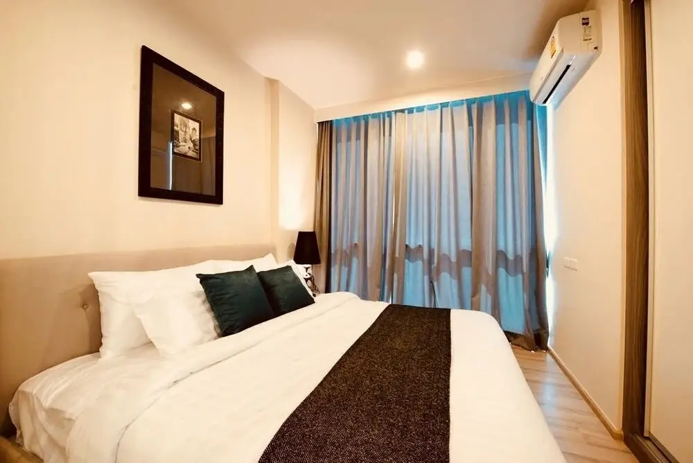 Муанг: The Base Downtown Condo by Joy