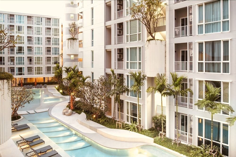 Муанг: The Base Downtown Condo by Joy