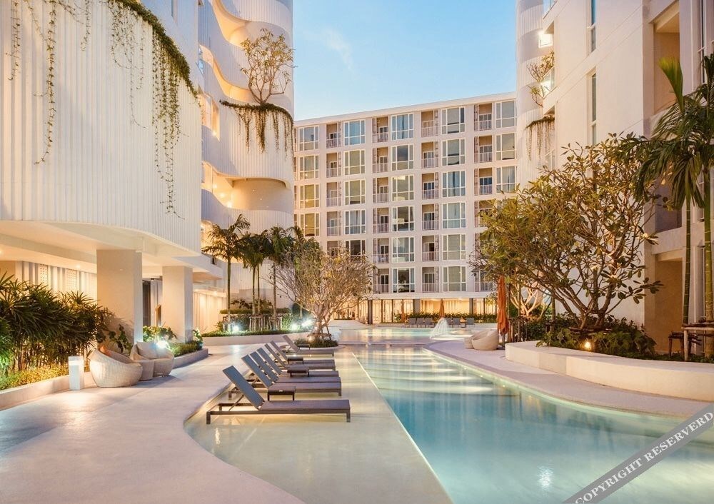 Муанг: The Base Downtown Condo by Joy