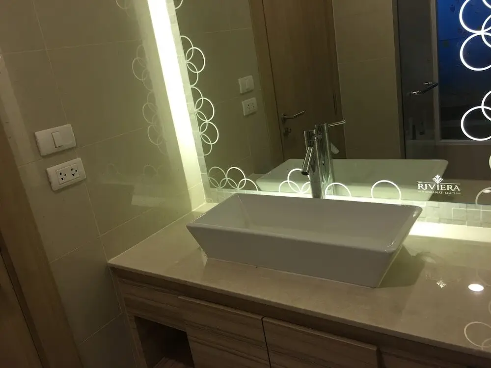 Паттайя: Frank's Condo at Riviera Wongamat