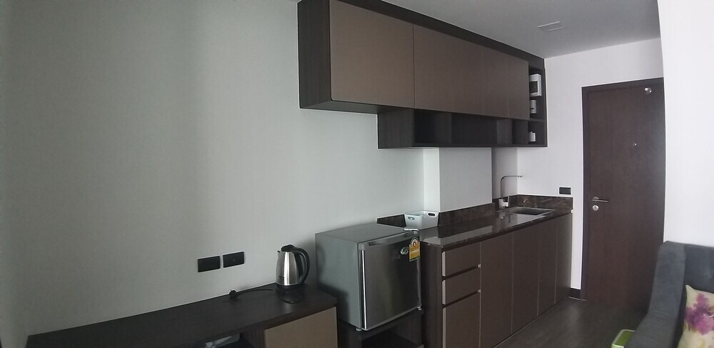 Чонбури: The High One 2 Condo