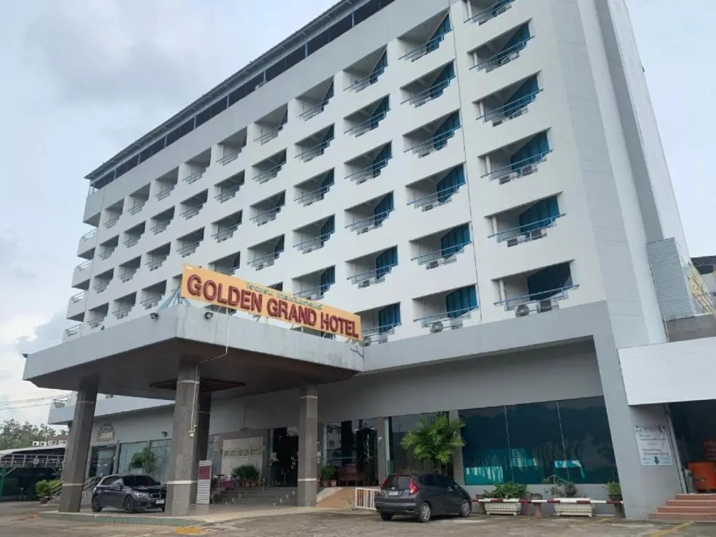 Пхитсанулок: Golden Grand Hotel SHA