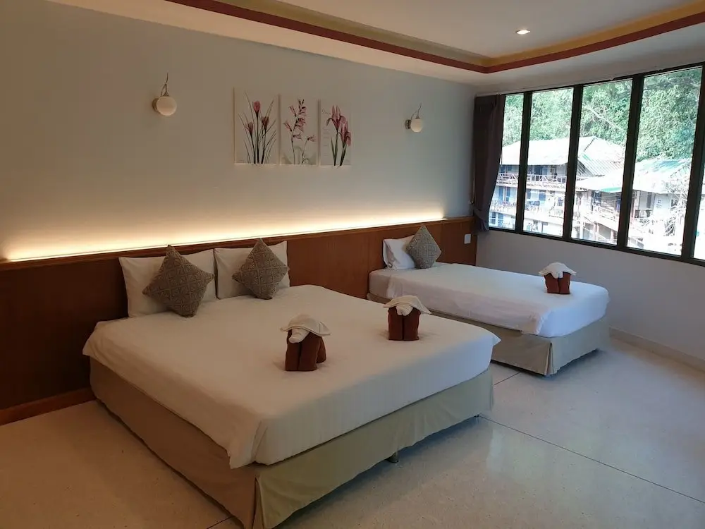 Ко Чанг: OYO 853 The Grand Koh Chang Hotel