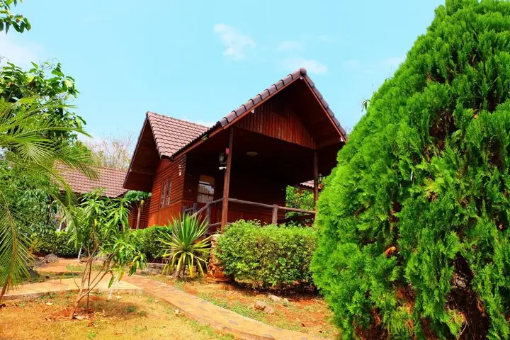 Сай Йок: Fahsuai Namsai Baimai Resort