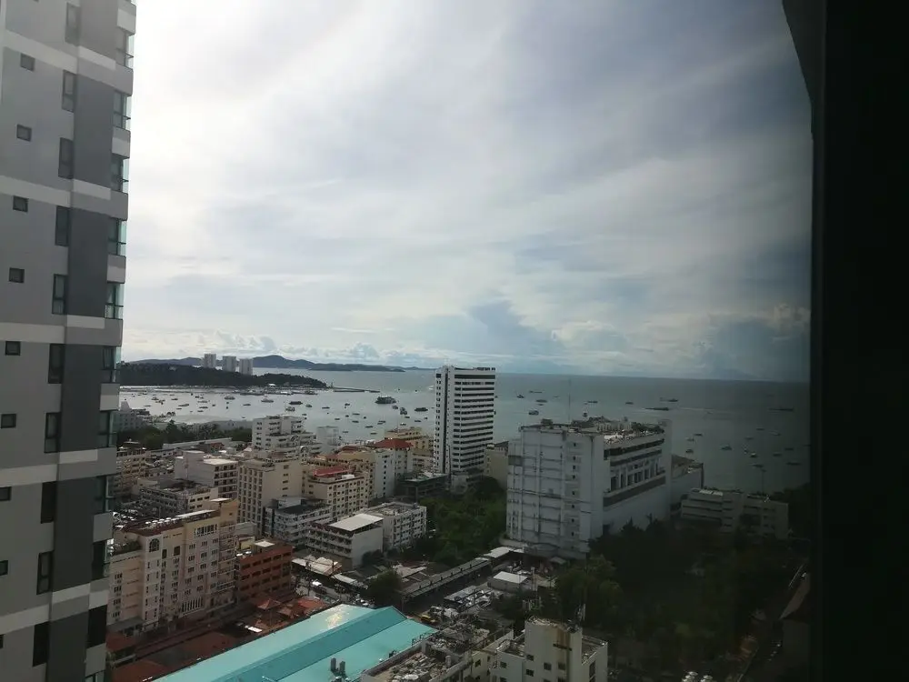 Паттайя: The Base Pattaya by Avi