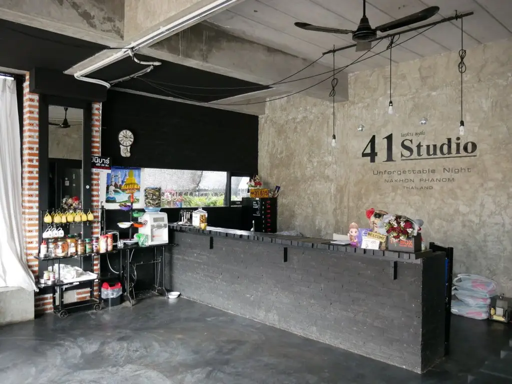 Нахон Фаном: 41 Studio - Adults Only