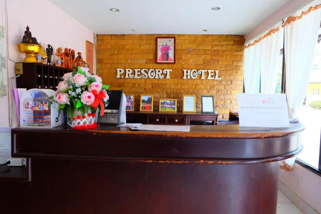 Исторический парк Kamphaeng Phet: P Resort Hotel