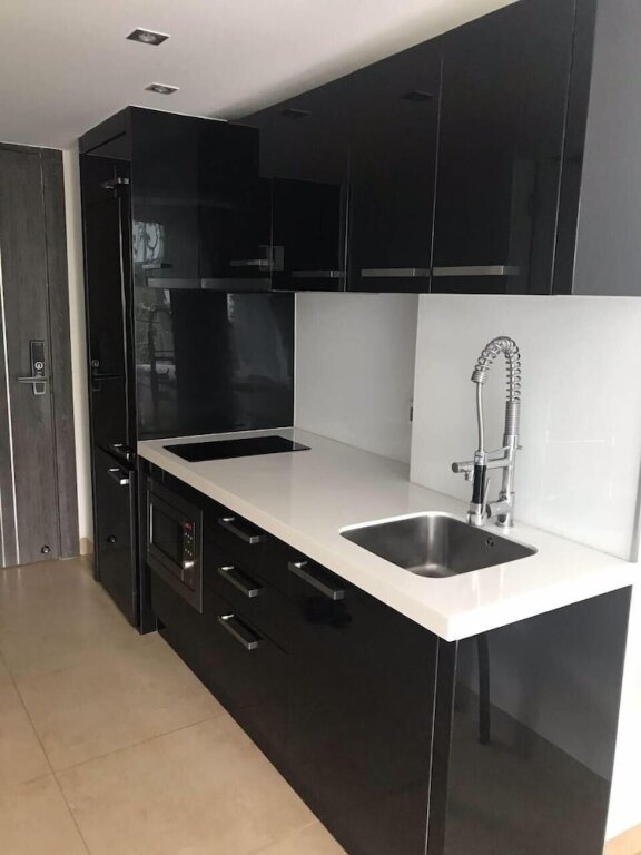 Паттайя: Modernized Condo Seaview Central Pattaya