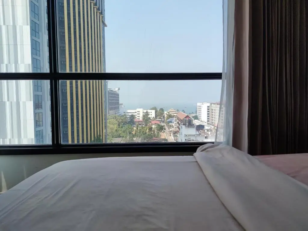 Паттайя: Many Holiday The Base Condo