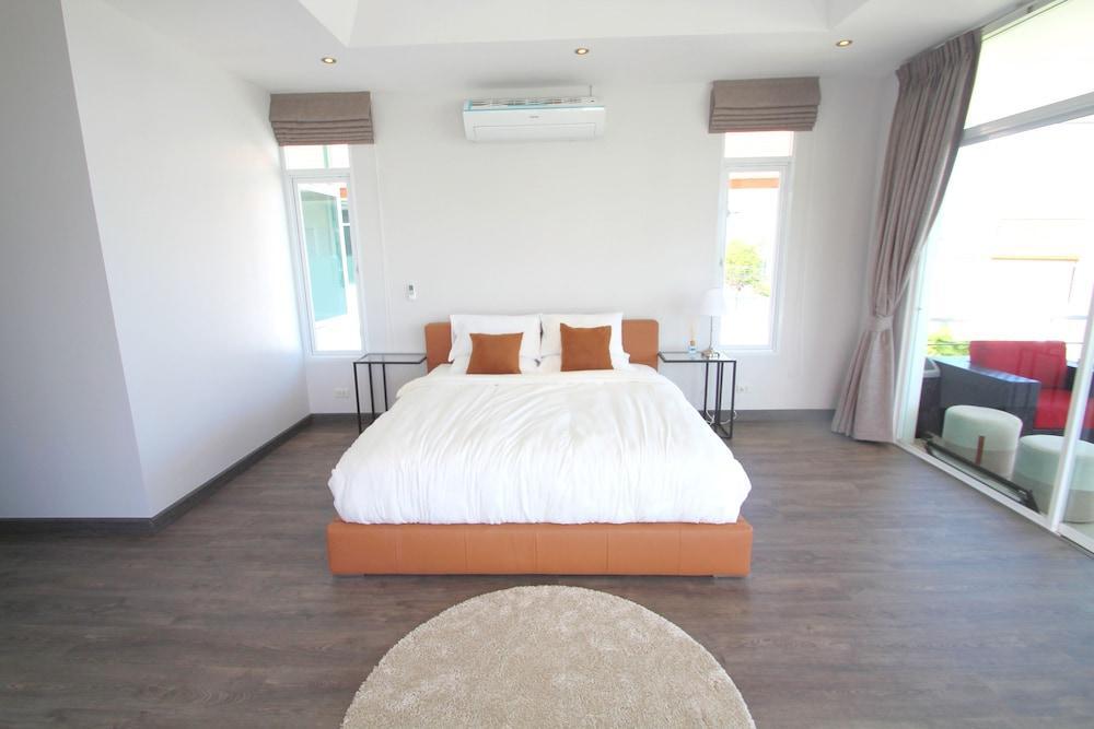Хуахин: Hua Hin 5 Bedrooms Mansion B3