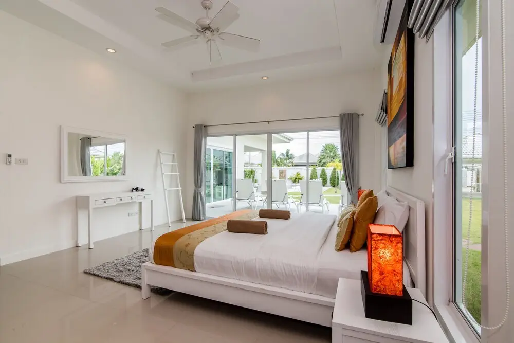 Hua Hin Pool Villa with 4 Bedrooms L50 — фото 1