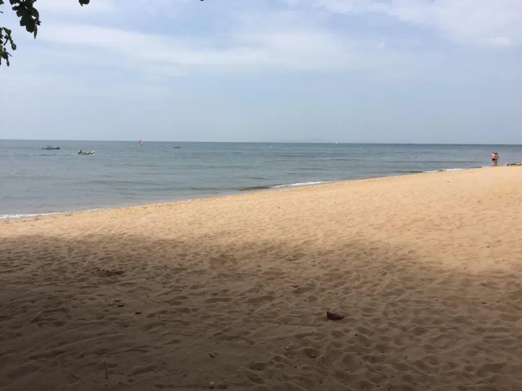 На Чом Тхиан: Baan Dhewaran Beachfront Villa