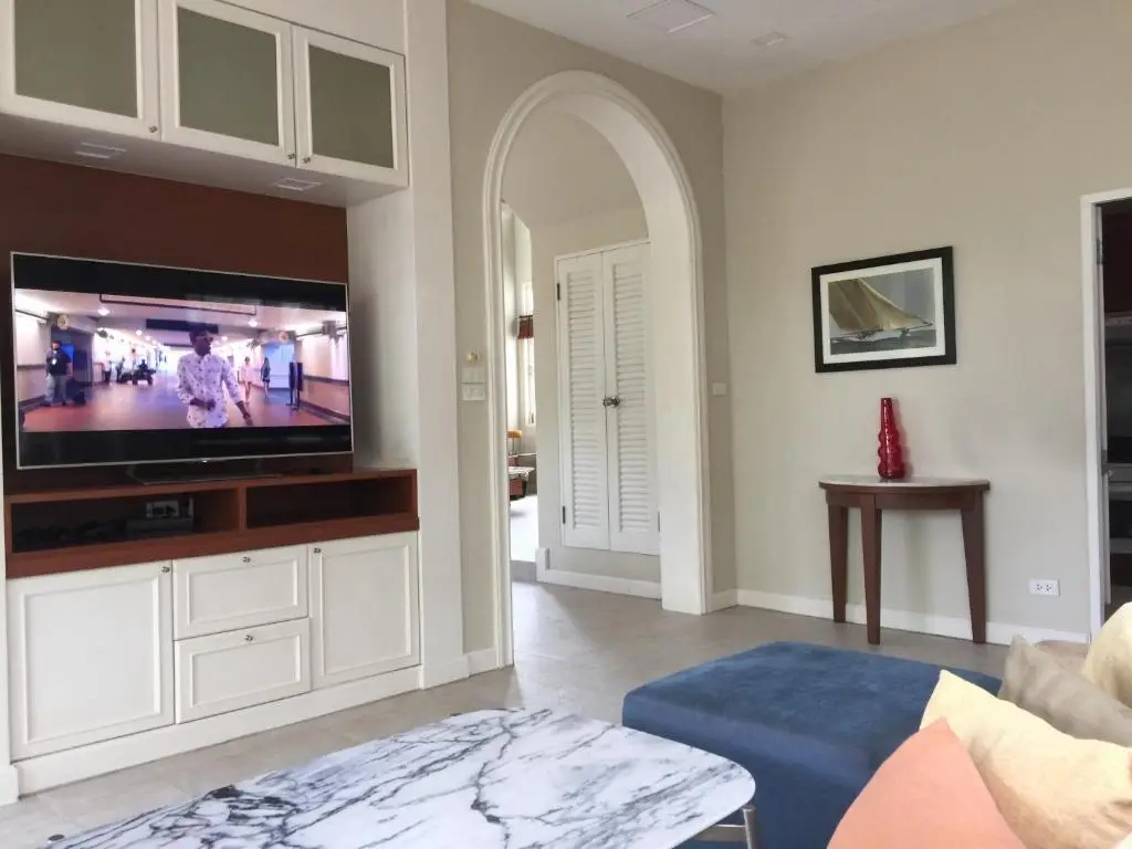 На Чом Тхиан: Baan Dhewaran Beachfront Villa