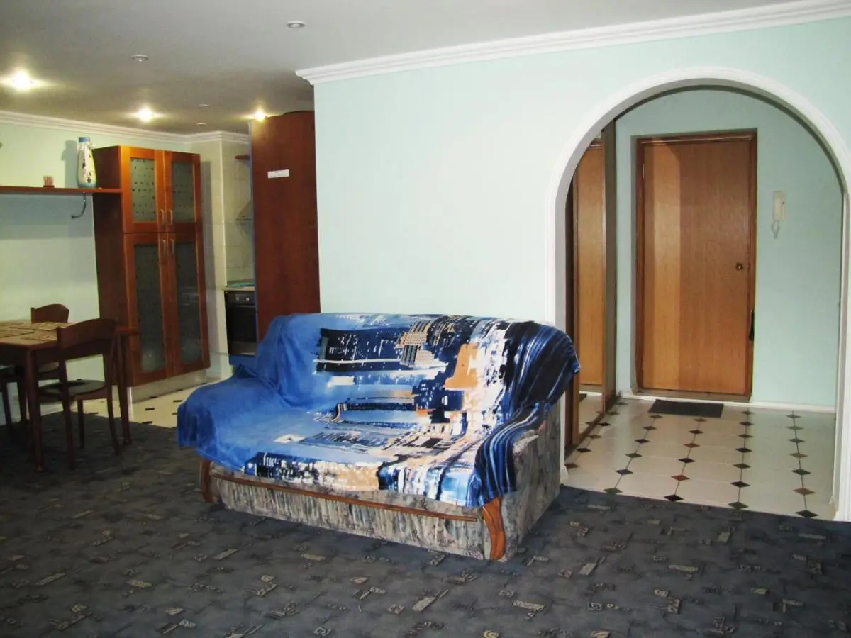 Тольятти: Apartment Na Gidrostroyevskoy