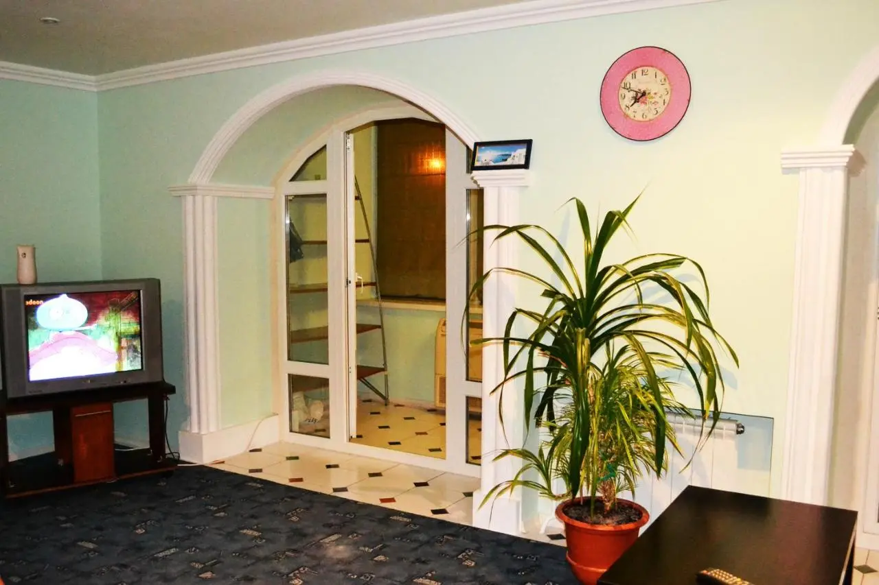 Тольятти: Apartment Na Gidrostroyevskoy