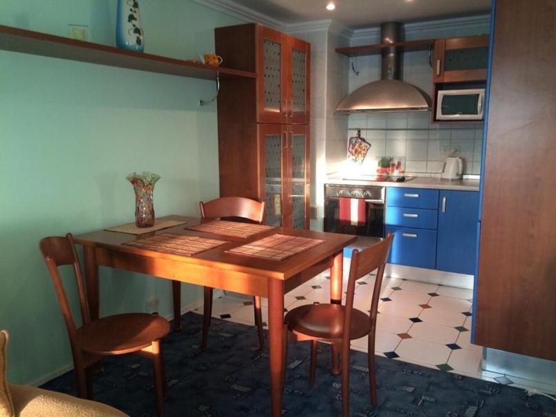 Тольятти: Apartment Na Gidrostroyevskoy