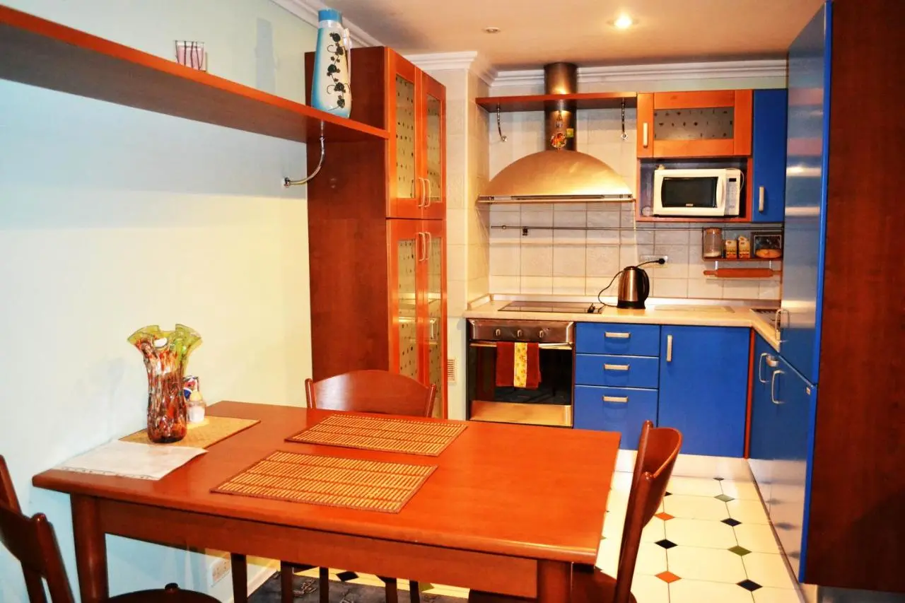 Тольятти: Apartment Na Gidrostroyevskoy