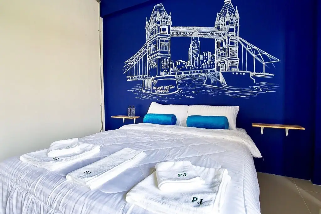 Лопбури: PJ Loft Hotel