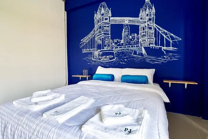 Лопбури: PJ Loft Hotel