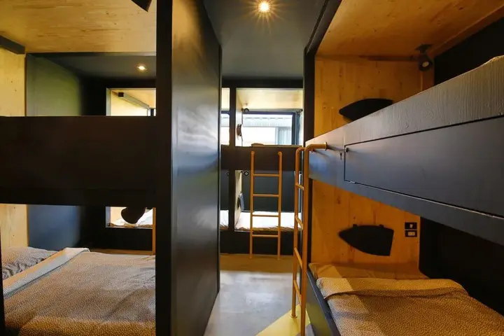 Муанг: One More Wave Kata Beach Hostel