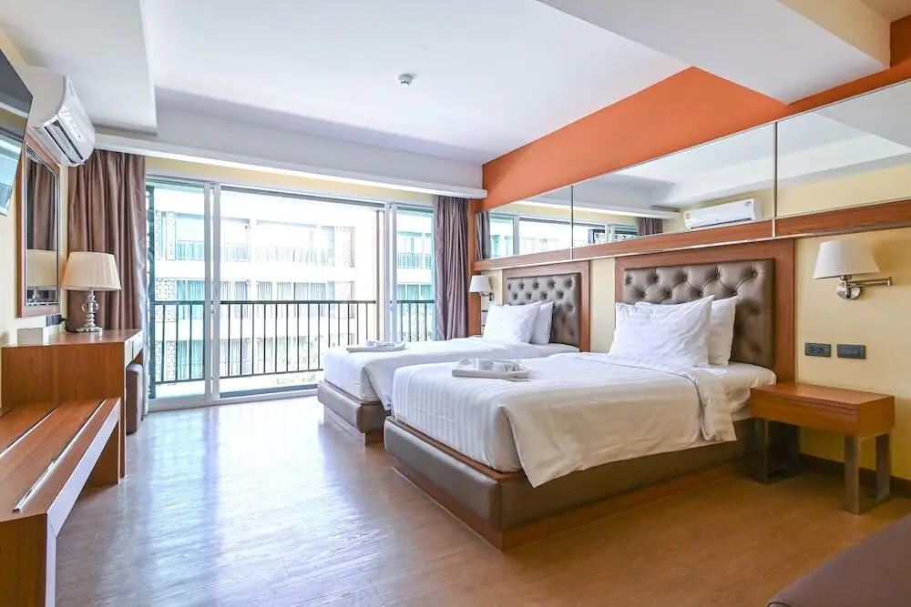 Хуахин: Golden Sea Hua Hin