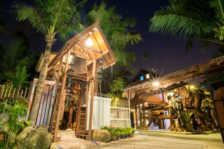 Сирача: Suankaew Art Cottage
