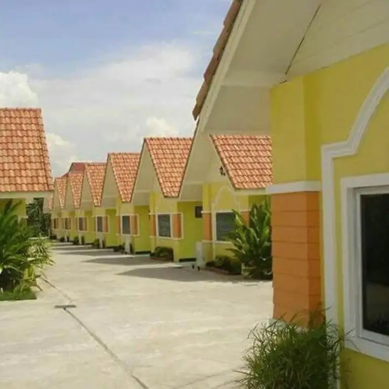 Накхонсаван: Parkway Resort