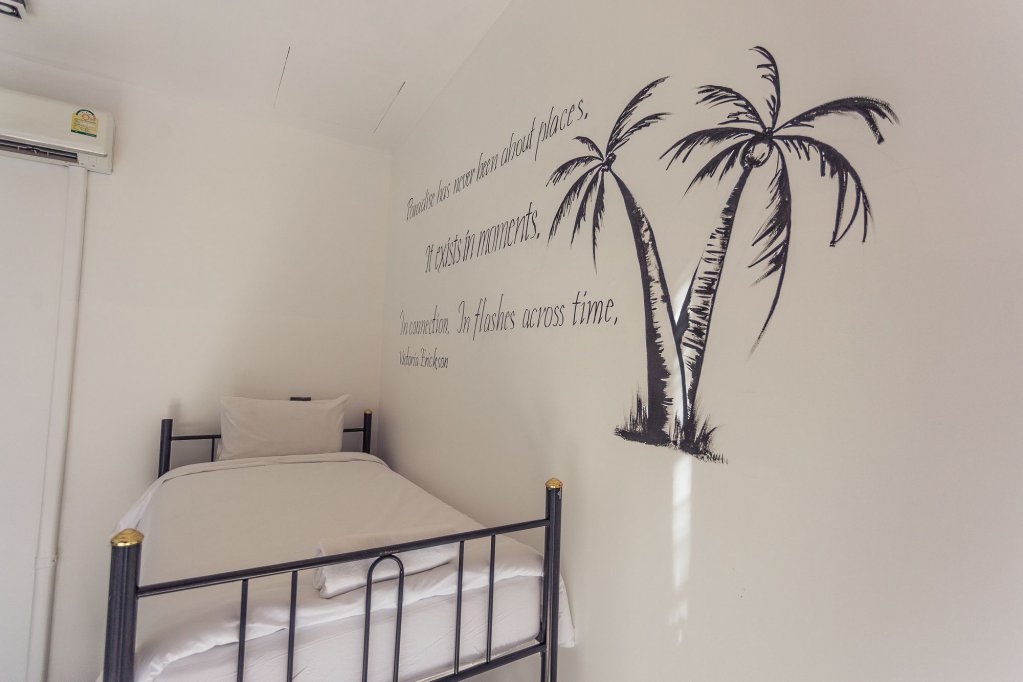 Кату: Paradise Beach Backpackers Hostel