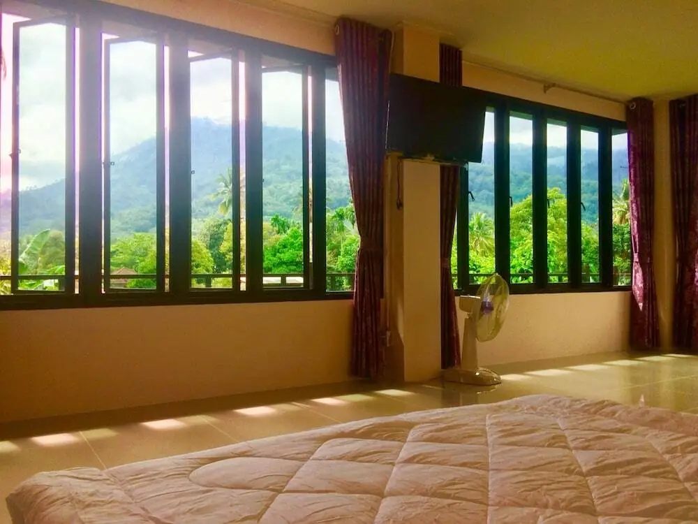 Накхонситхаммарат: Lace House Homestay