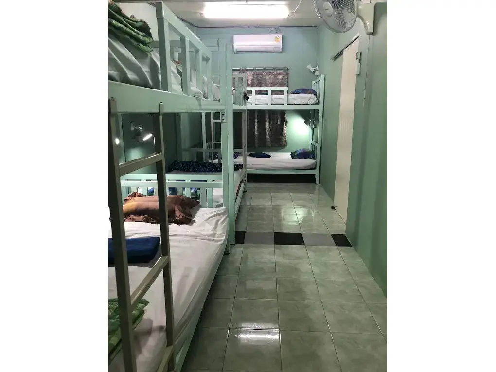 Бангкок: 5 Minute Hostel