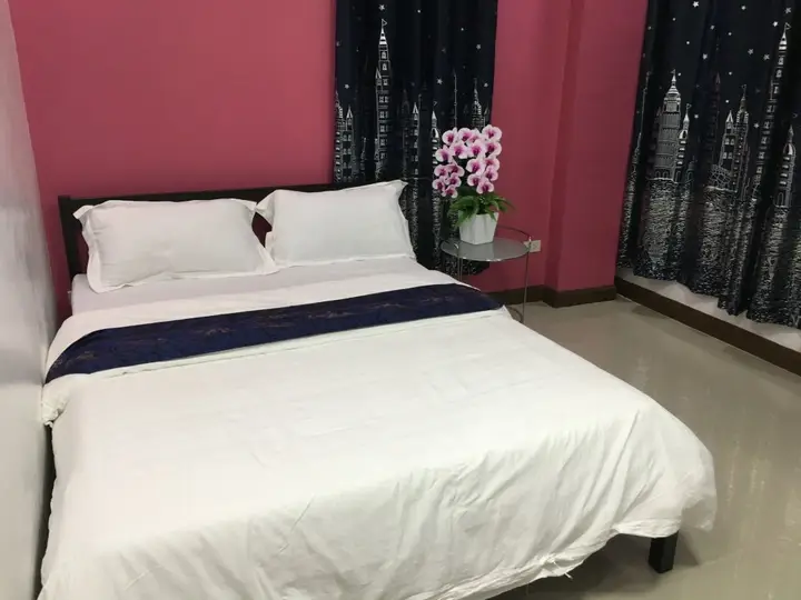 Бангкок: 5 Chang Palace Hotel
