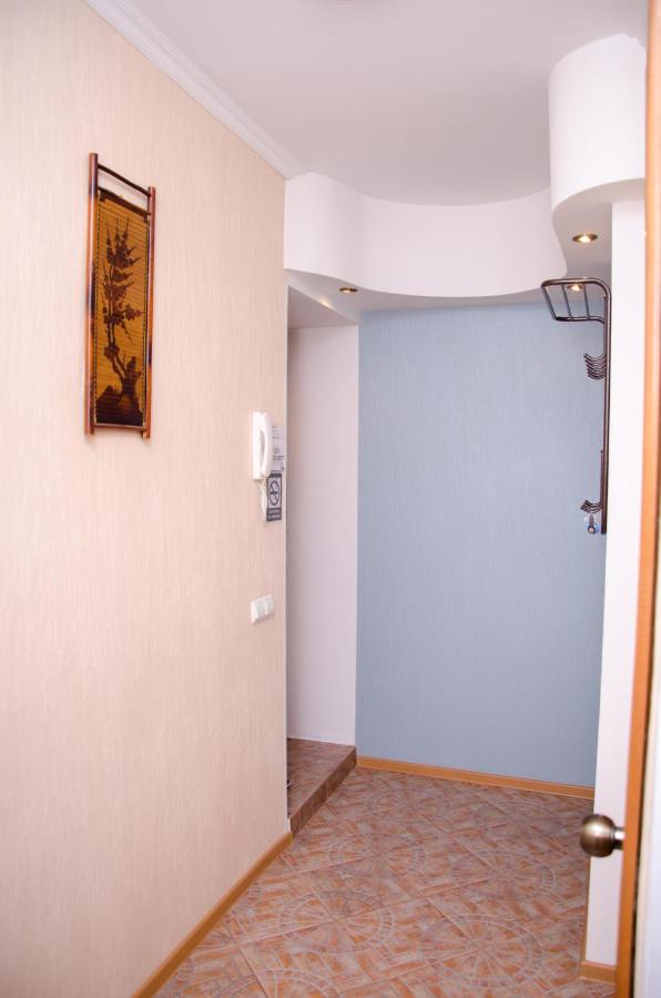 Тольятти: Apartment on Mira