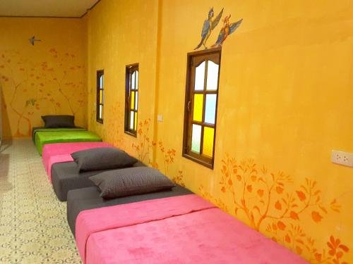 Ко Чанг: Bee Sleep Hostel Lonely Beach - Adults Only