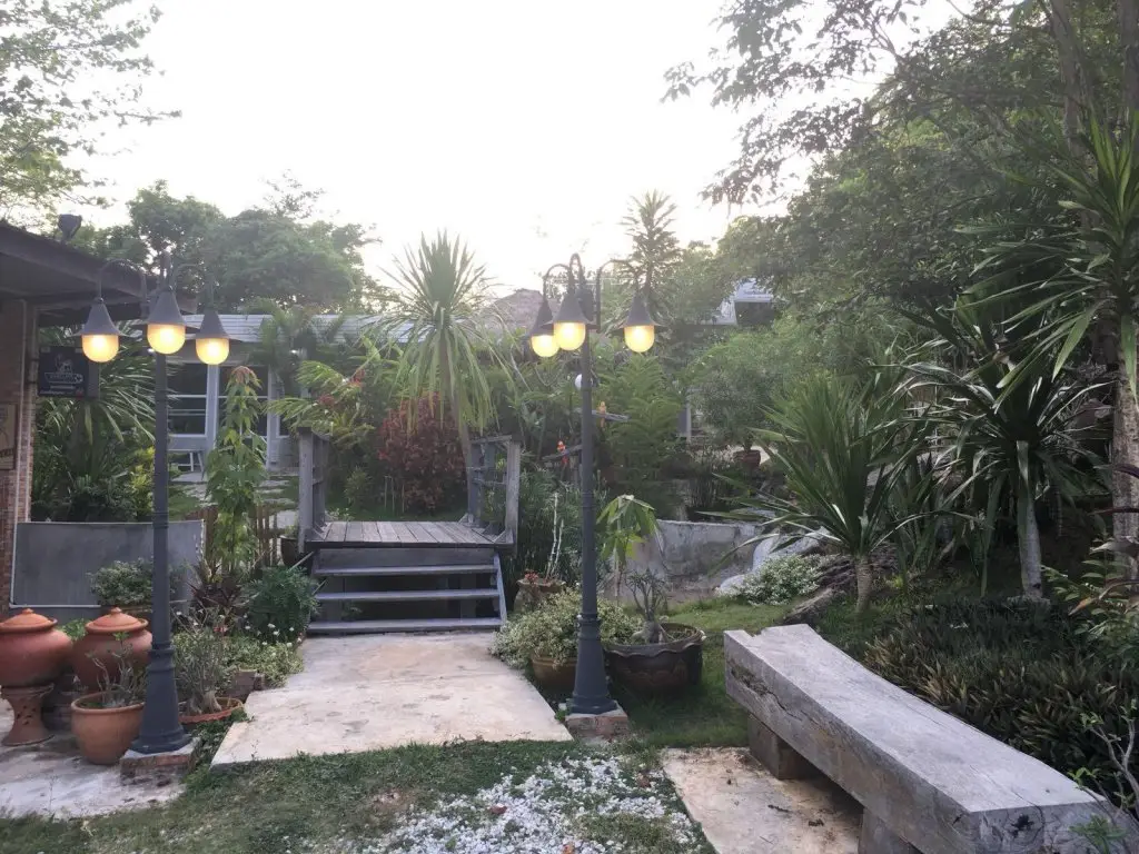 Нонгбуа Ламфу: Nongbualamphu Signature