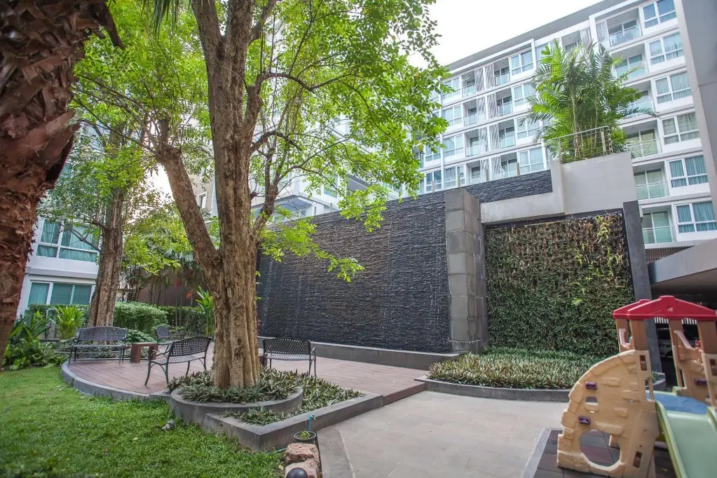 Sukhumvit 64 Pool View Apartment — фото 1
