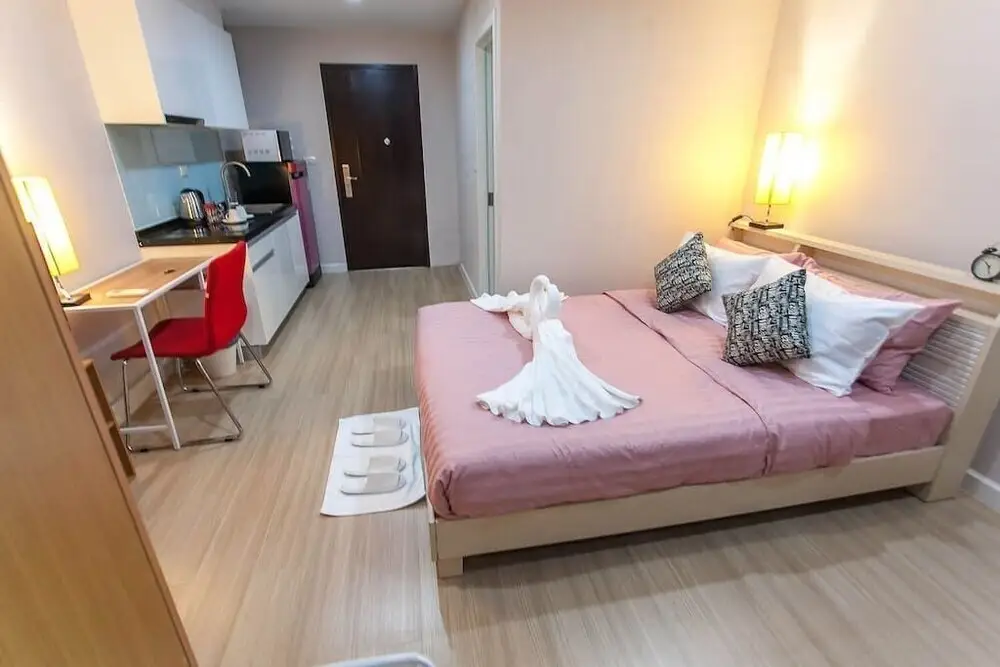 Бангкок: Sukhumvit 64 Pool View Apartment