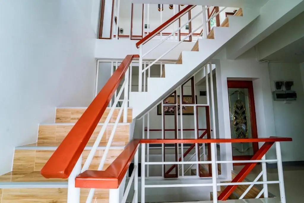 Сураттхани: Mind and Punpun Apartment