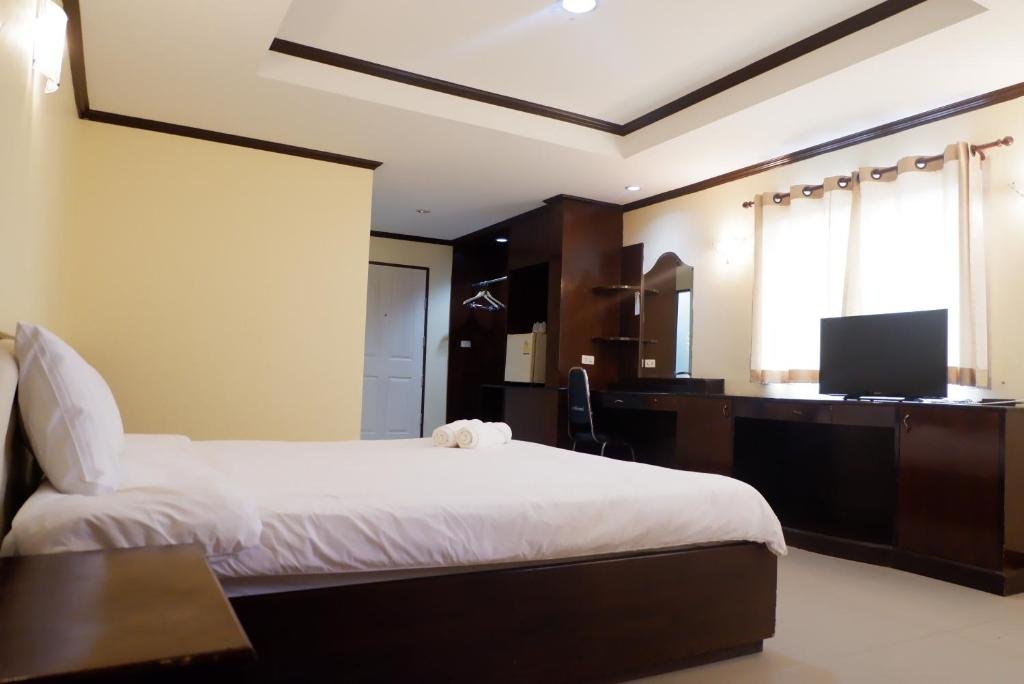 Ланг Суан: Auychai Grand Hotel