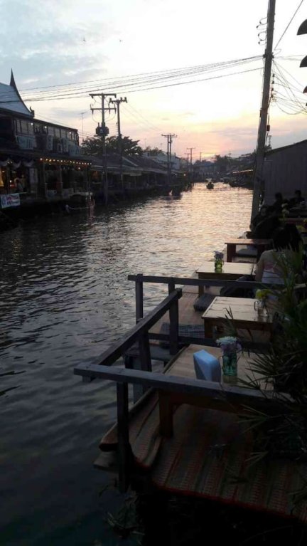 Ампхава: Ruang Sabai Amphawa