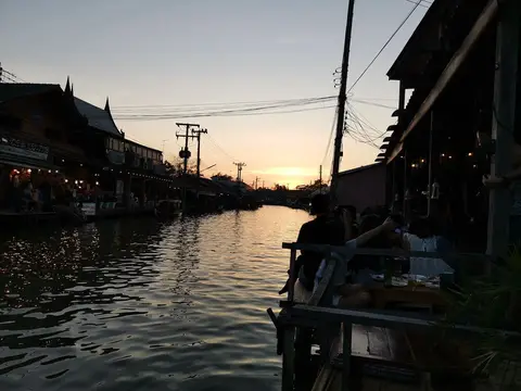 Ruang Sabai Amphawa — фото 1