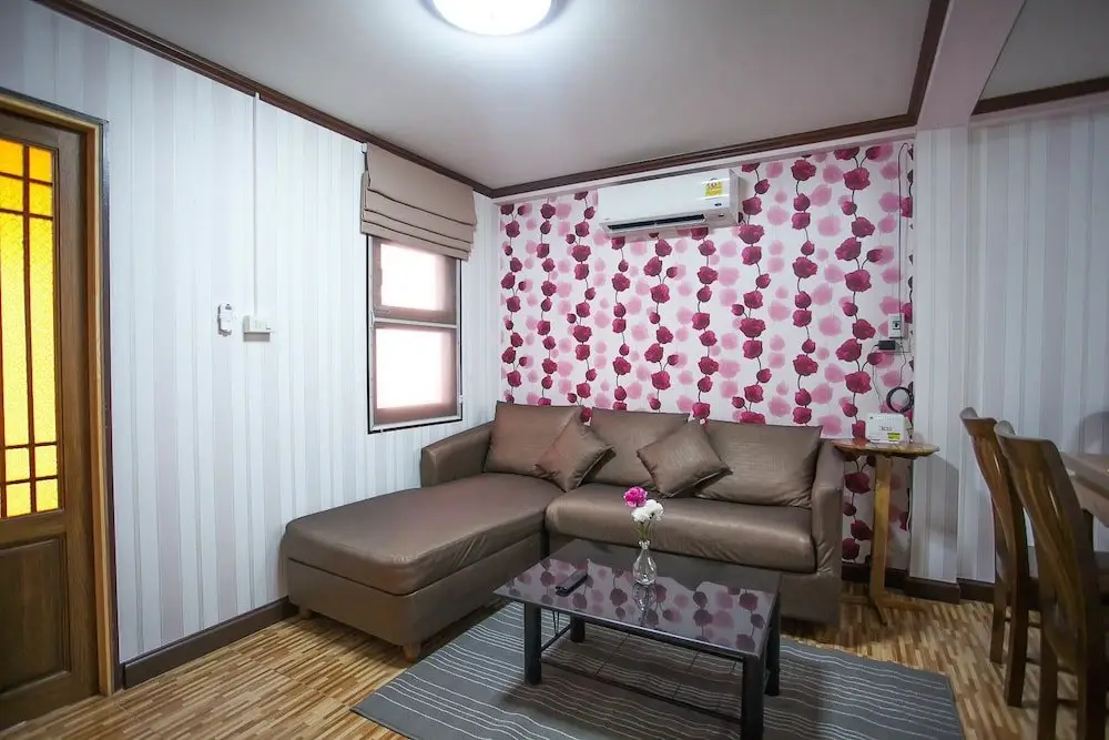 Лам-Лук-Ка: Nicely Decorated house near DMK airport
