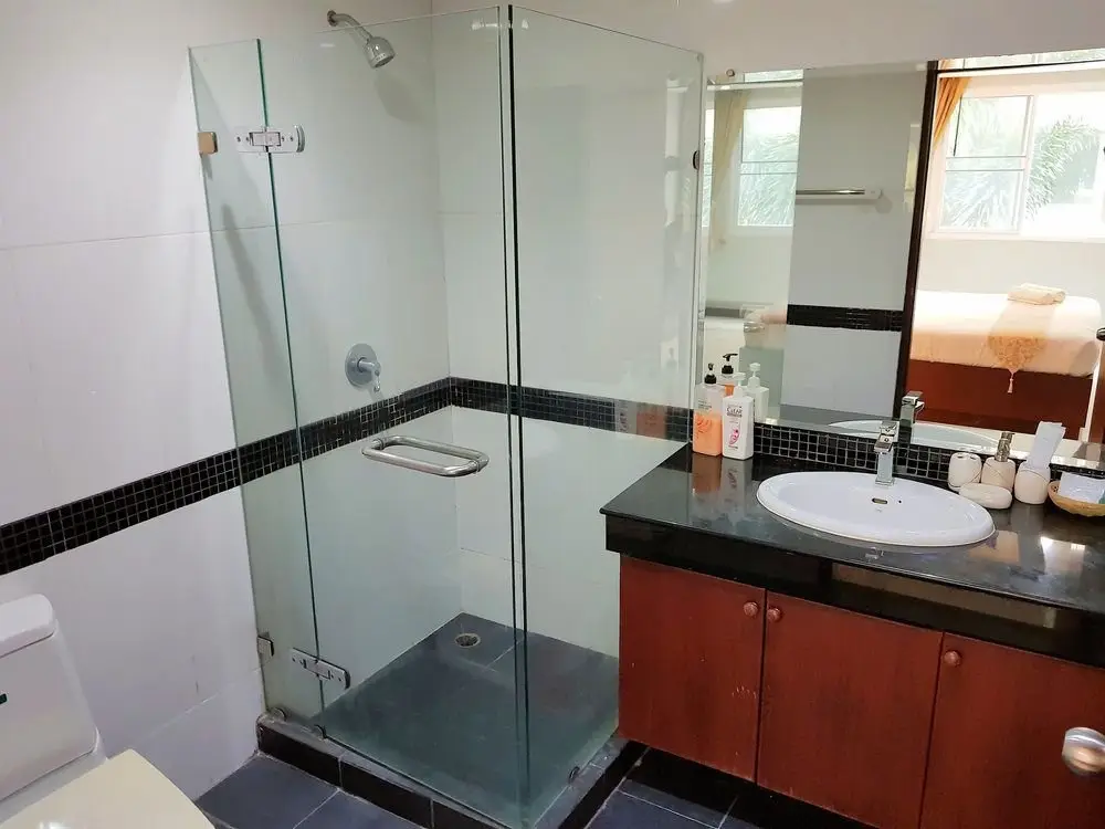 Паттайя: A Large 2 BR-3 Baths 207 Downtown