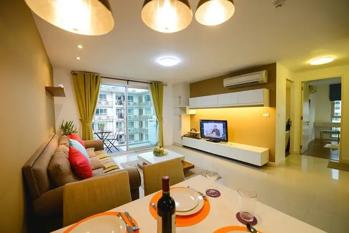Бангкок: Nicely Apartment Near MRT Ratchadaphisak