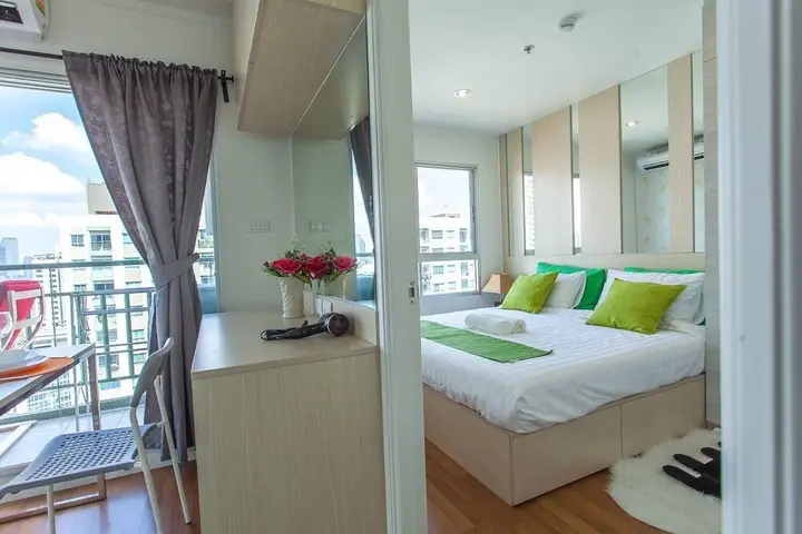 Бангкок: Nicely Apartment Close RCA Nightclub