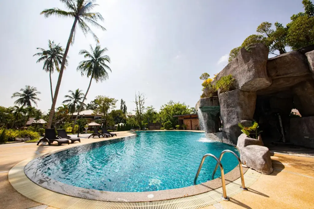Такуа-Тунг: Nernkhao Resort